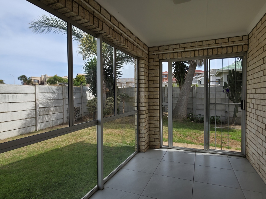 2 Bedroom Property for Sale in Wavecrest Eastern Cape